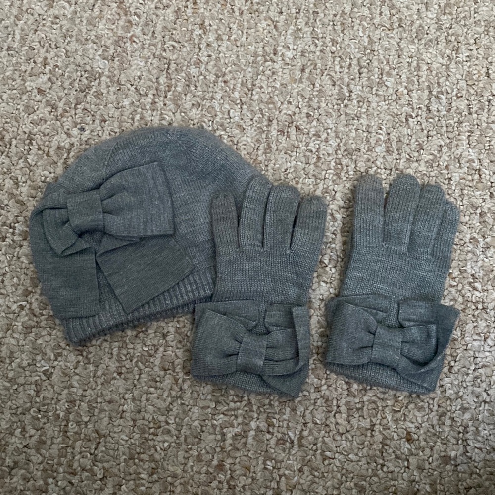 Kate Spade Hat and Glove Set